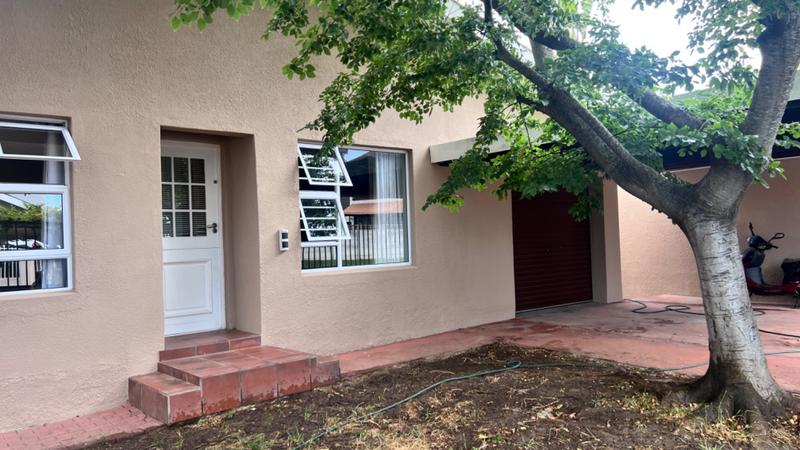 3 Bedroom Property for Sale in Lochnerhof Western Cape